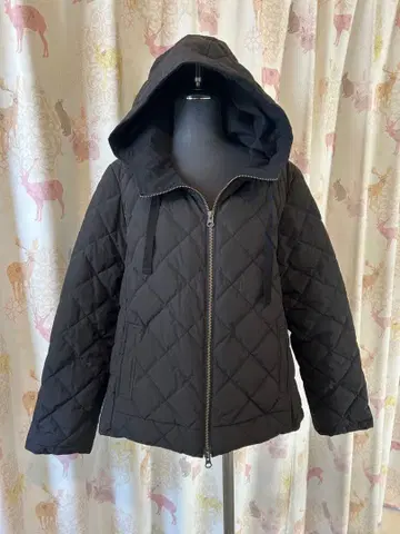 t.b 다운 숏코트 자켓 38 사이즈 미사용에 가까운 센소유니코