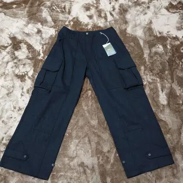 블랙 와이드 카고 팬츠 택 포함 새상품 미사용 M 사이즈