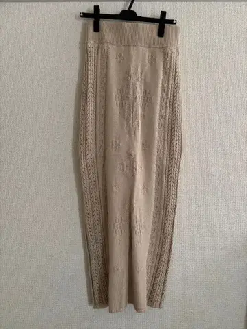 Eaphi 플랜트 모티프 니트 스커트