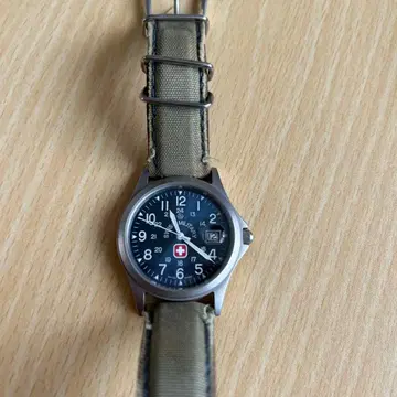 SWISS MILITARY 밀리터리 시계 블랙