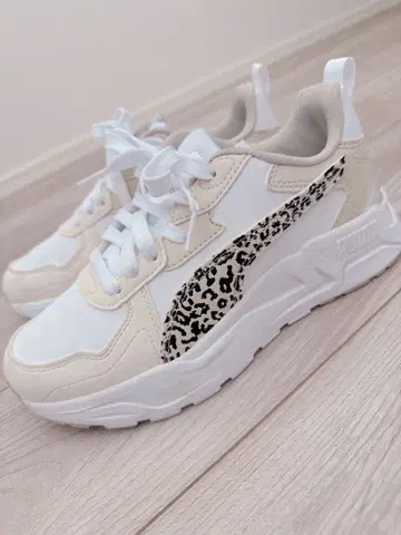 Puma 레오파드 무늬 스니커즈 화이트/베이지