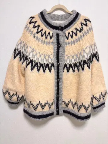 [ 가격 인하 ] Crisp 노르딕 오버 니트 가디건 아우터