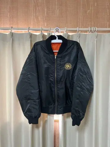 블랙 MA-1 플라이트 자켓