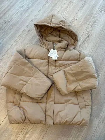 베이지 후드 부착 페이크 다운 자켓