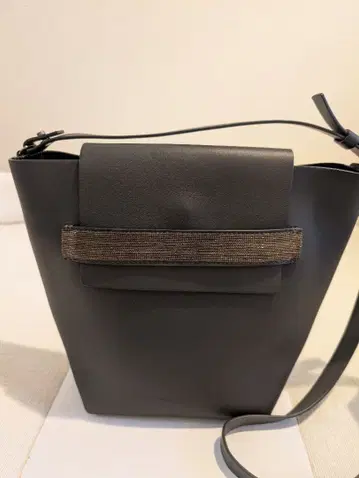 브루넬로쿠치넬리 모니엘레 부착 숄더백