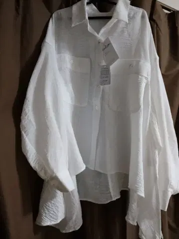 린넨 화이트 오버 사이즈 셔츠