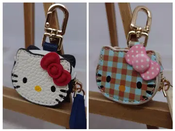 [ 기간 한정 ] 키티 백참 코인 케이스 AirTag 2세트