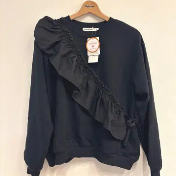 Cutie Blonde 블랙 트레이닝복 M 프릴 포함