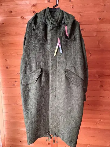 마메쿠로구치 올리브 그린 롱 코트 조몬