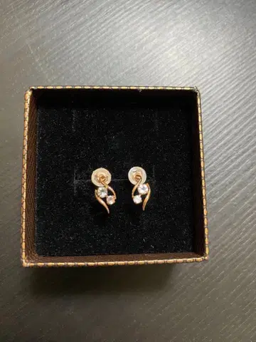 10금 귀걸이 미사용 박스 포함