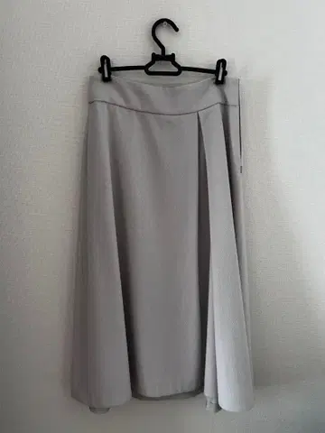 투모로우랜드 BALLSEY 플레어 스커트