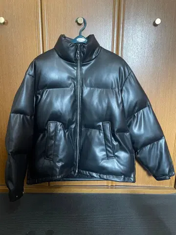 블랙 다운 자켓