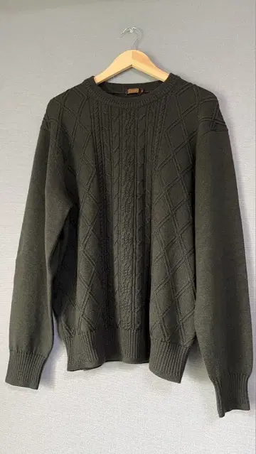다크 그린 케이블 니트 스웨터 LL 사이즈
