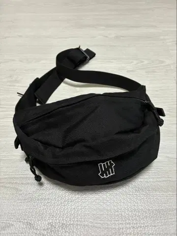 UNDEFEATED 블랙 사코슈