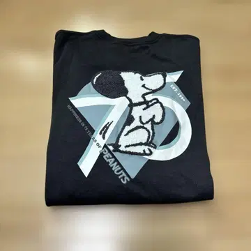 가격 인하 새상품 PEANUTS 스누피 75주년 트레이닝복 M 사이즈