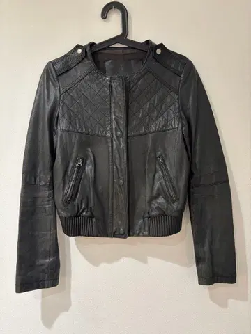 르쉘 블루 가죽 자켓 블랙 사이즈 40