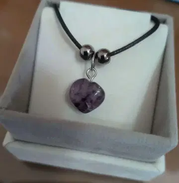 자수정 하트형 목걸이