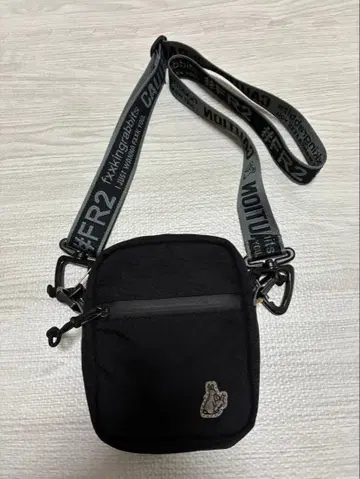 fr2 블랙 숄더백