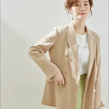 로페피크닉 더블 자켓 골드 버튼 베이지 M 사이즈