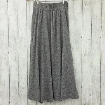 [ d'knits ] 디 니츠 멜란지 니트 플레어 스커트