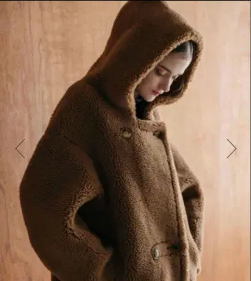 미사용 새상품 KARRY 롱 보아 코트/브라운 완판템