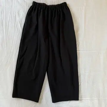 Midiumi 미디우미 스테디셀러 블랙 와이드 팬츠 프리 사이즈 울