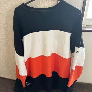 RULER 스트라이프 트레이닝복