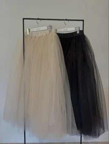 아이보리 튤 플레어 스커트 로지몬스터