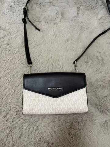 MICHAEL KORS 숄더백 화이트/블랙
