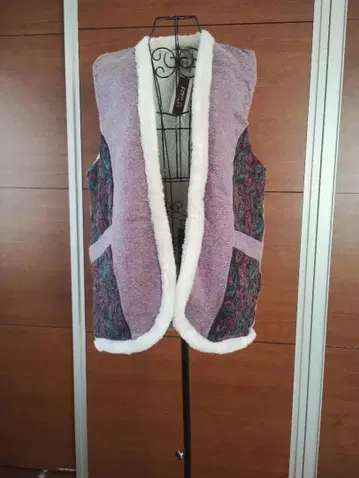 [ 새상품 미사용 ] 플리스 보라색 베스트 꽃무늬 디자인 [ 레어템 ]