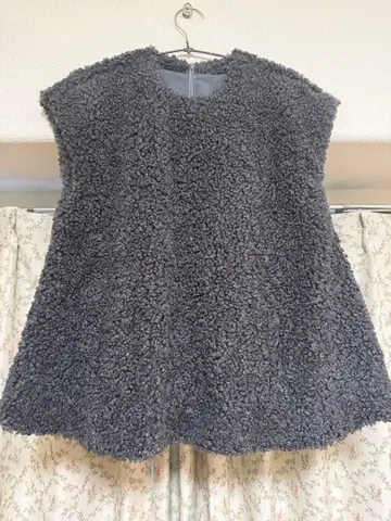 미라 오웬 패브릭 디자인 벌룬 튜닉 보아 베스트