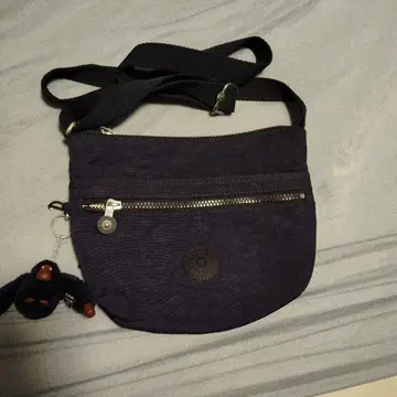 네이비 나일론 숄더백