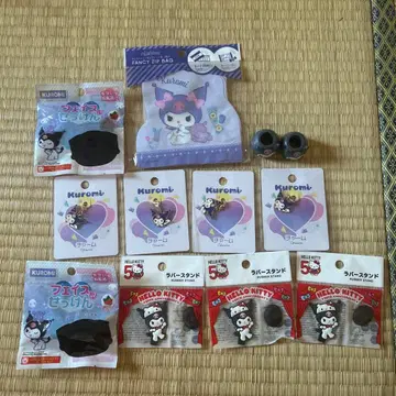 쿠로미 피규어와 비누형 마스크 세트