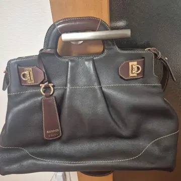 페라가모 다크 브라운 토트백