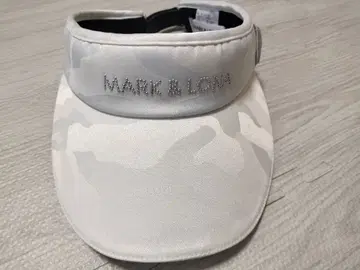 미사용 하자품 MARK & LONA 화이트 카모플라쥬 바이저