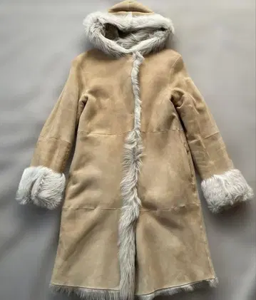 Theory 리얼 무스탕 후드 코트