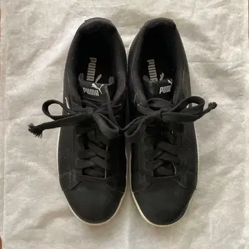 PUMA 블랙 스니커즈 24cm