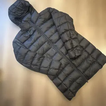 UNIQLO 후드 부착 다운 S 사이즈