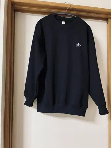 alo 블랙 크루넥 맨투맨 S