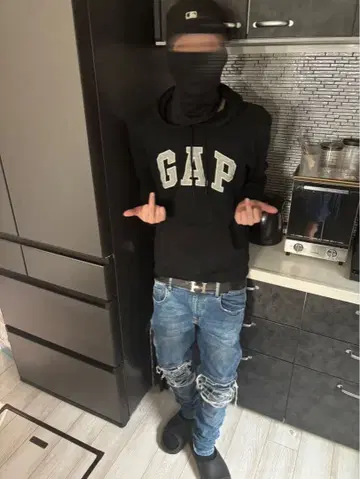 GAP 블랙 후드 부착 후드티 drip