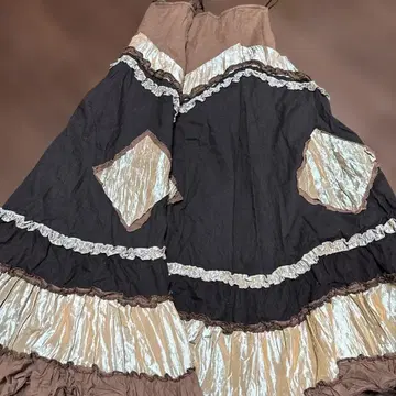 프릴 장식 브라운 블랙 광택 스커트 로커빌리 스커트