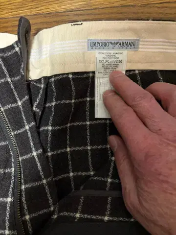 EMPORIO ARMANI 다크 그레이 슬랙스 52