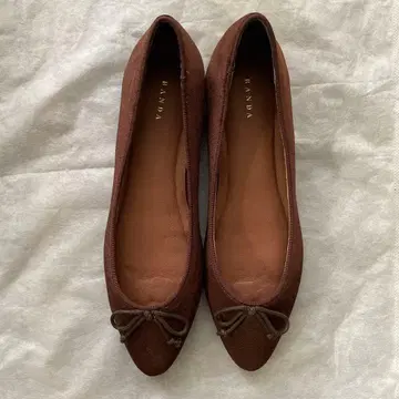 미사용 새상품 RANDA 브라운 발레 슈즈 24.5cm