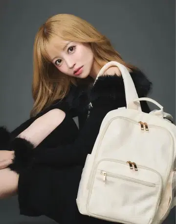 emiria 화이트 M 백팩 새상품