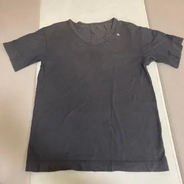 Sweep!! 그레이 V넥 티셔츠 플뢰르 드 리스 자수