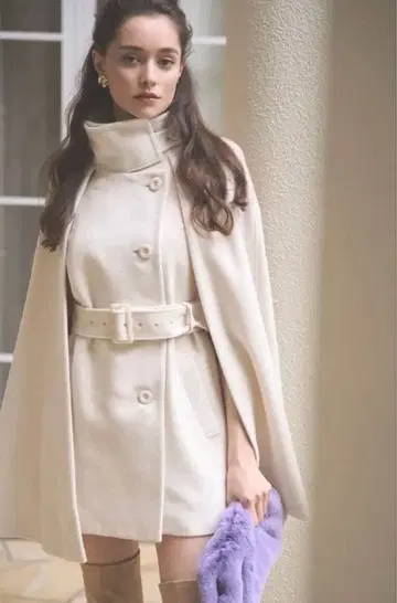 로열 파티 케이프 코트