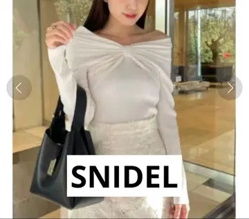 스나이델 리본 디테일 니트 풀오버