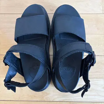 닥터마틴 Dr.Martens VOSS 통굽 샌들 US7