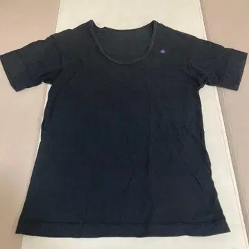 Sweep!! 블랙 U넥 T셔츠