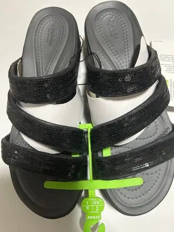 [ 새상품 ] Crocs 보카 2.0 시퀸 스트래피 웨지 24cm